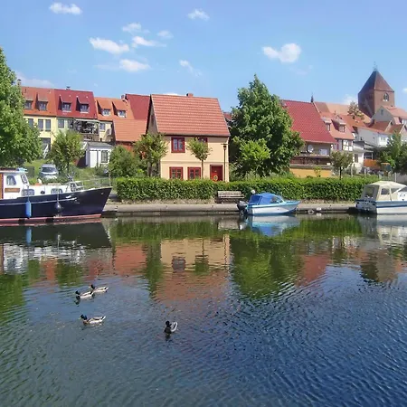 Hafenflair Am Plauer